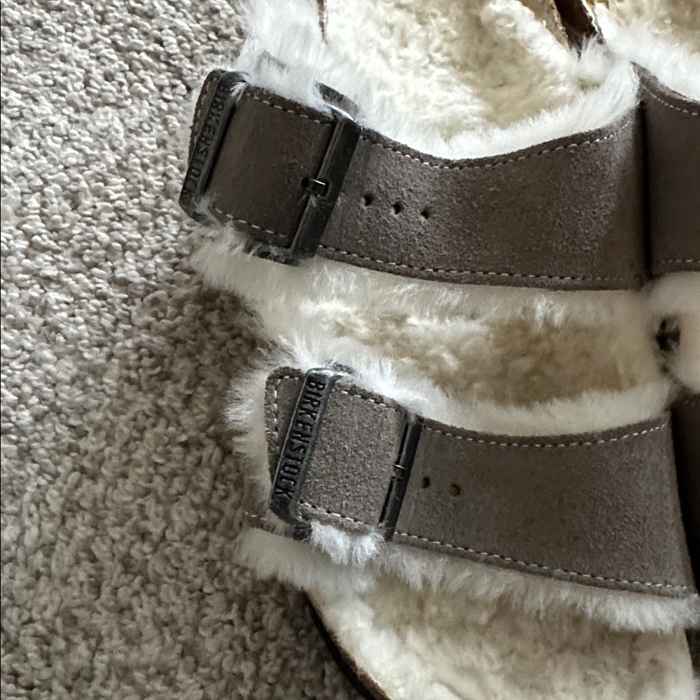 Birkenstock shearling lined Arizona grey sandals sz 40 9 - Picture 3 of 10